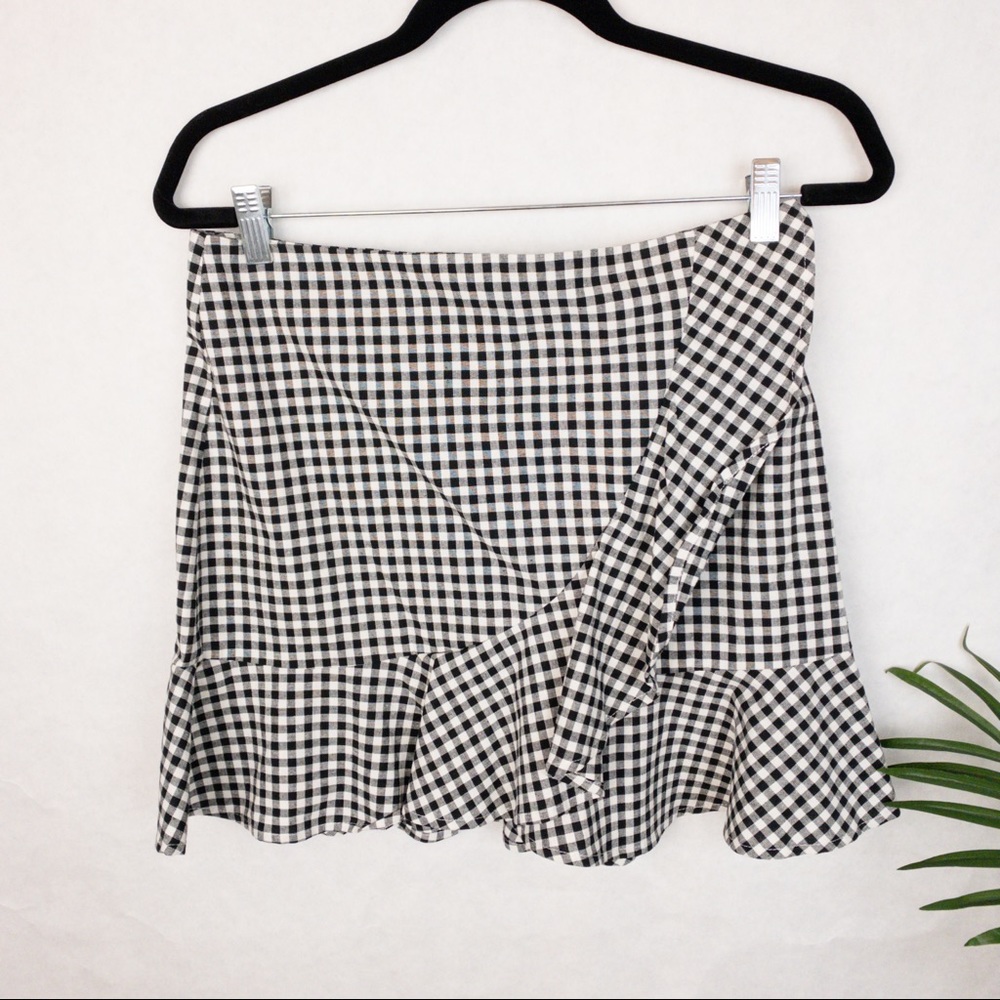 Foever 21 Check Plaid Gingham Mini Ruffle Skirt